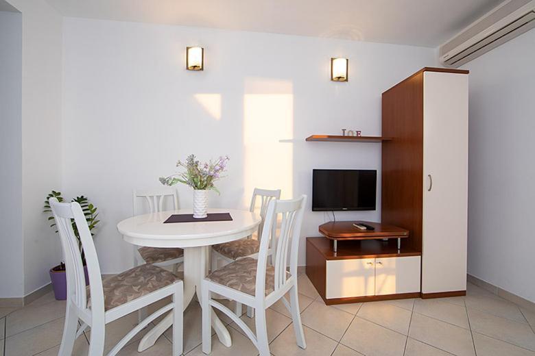 Apartments Marija Brela Luaran gambar