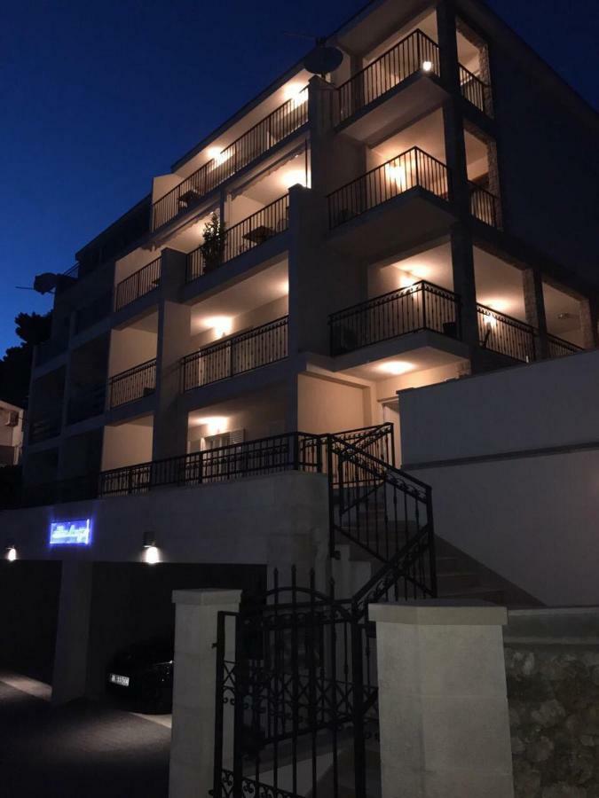 Apartments Marija Brela Luaran gambar