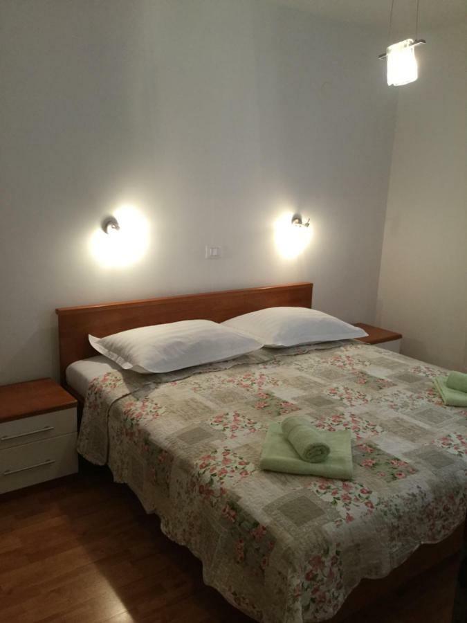 Apartments Marija Brela Luaran gambar
